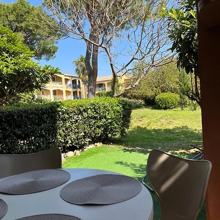 Rez De Jardin - Piscine - Parking Apartman