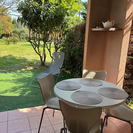 Rez De Jardin - Piscine - Parking