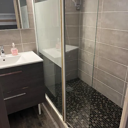 Rez De Jardin - Piscine - Parking * Mandelieu